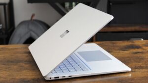Microsoft Surface Laptop 8 15